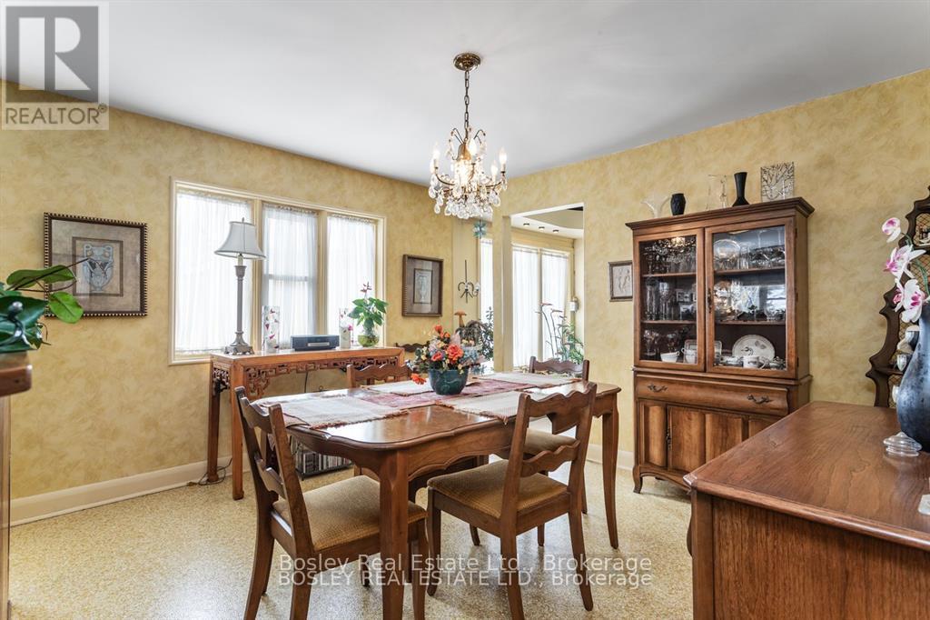 380 D'ARCY STREET - 17