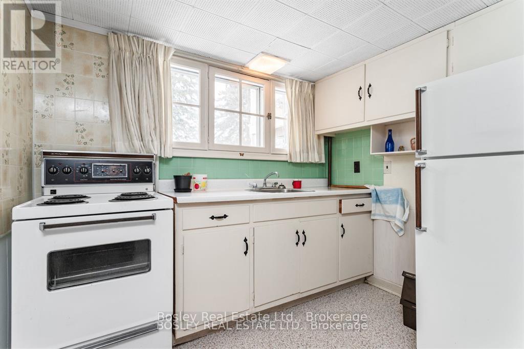380 D'ARCY STREET - 34