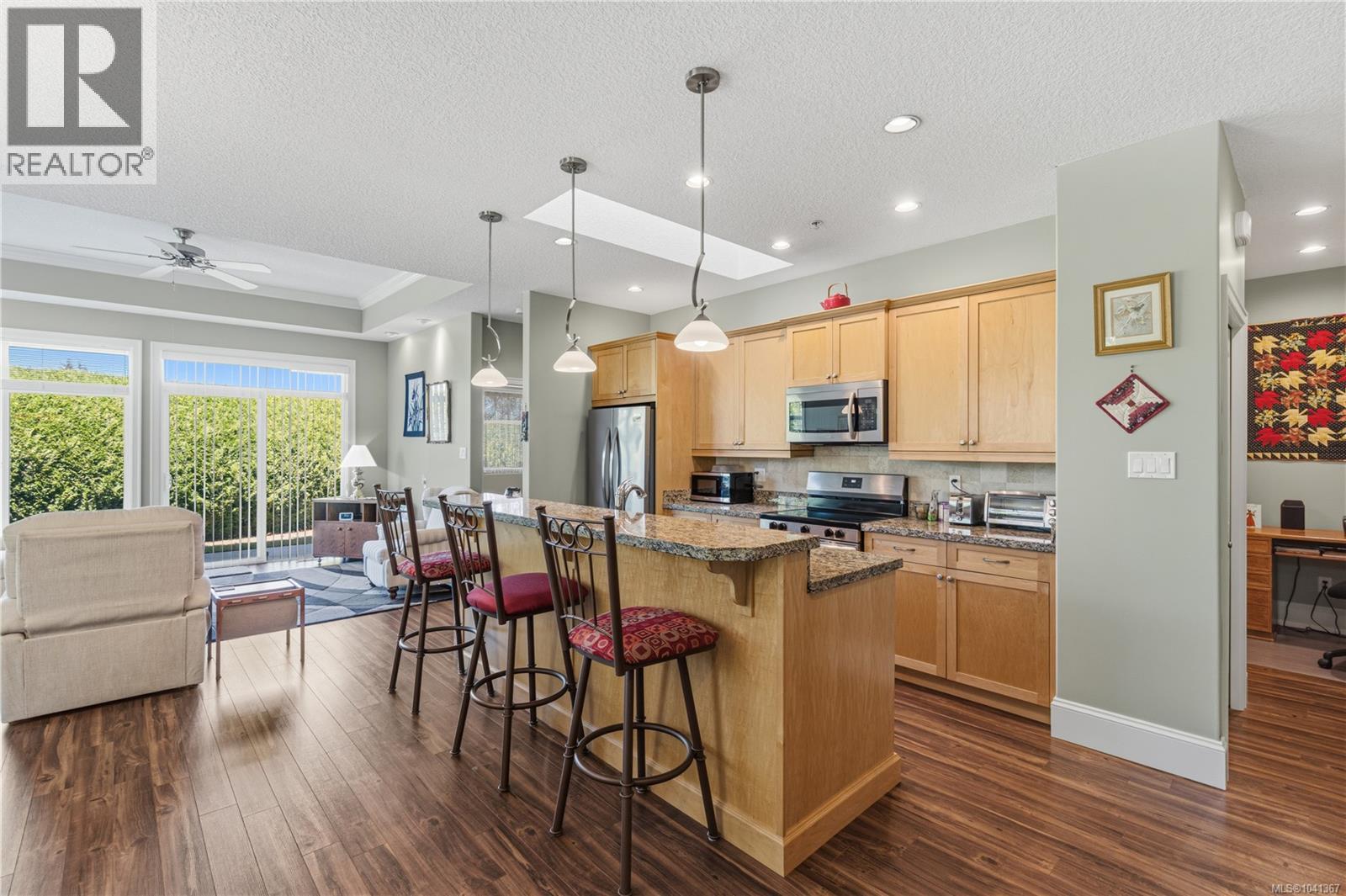 24 447 Pym St N, Parksville