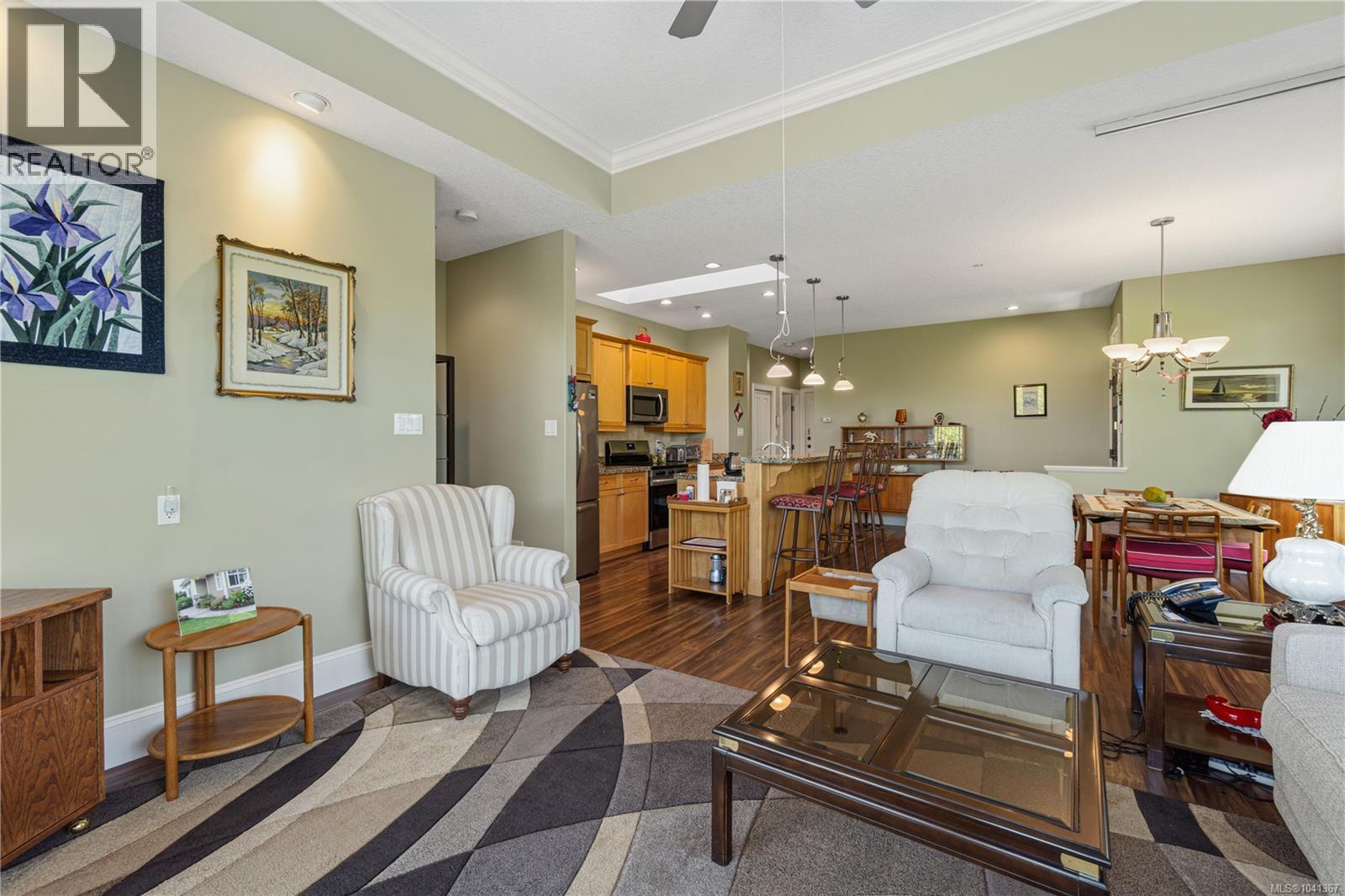 #24 447 Pym St N - 20