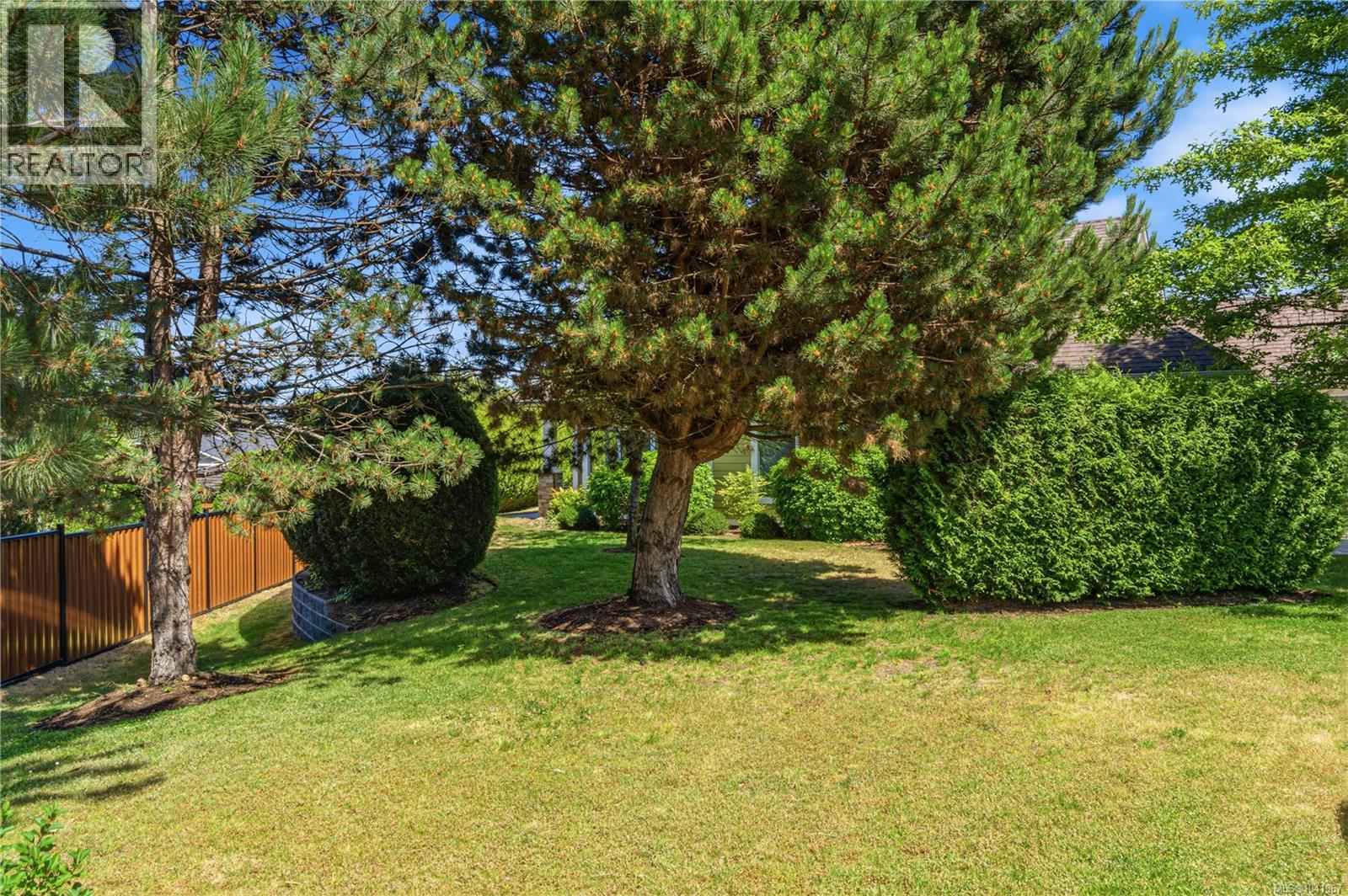 24 447 Pym St N, Parksville