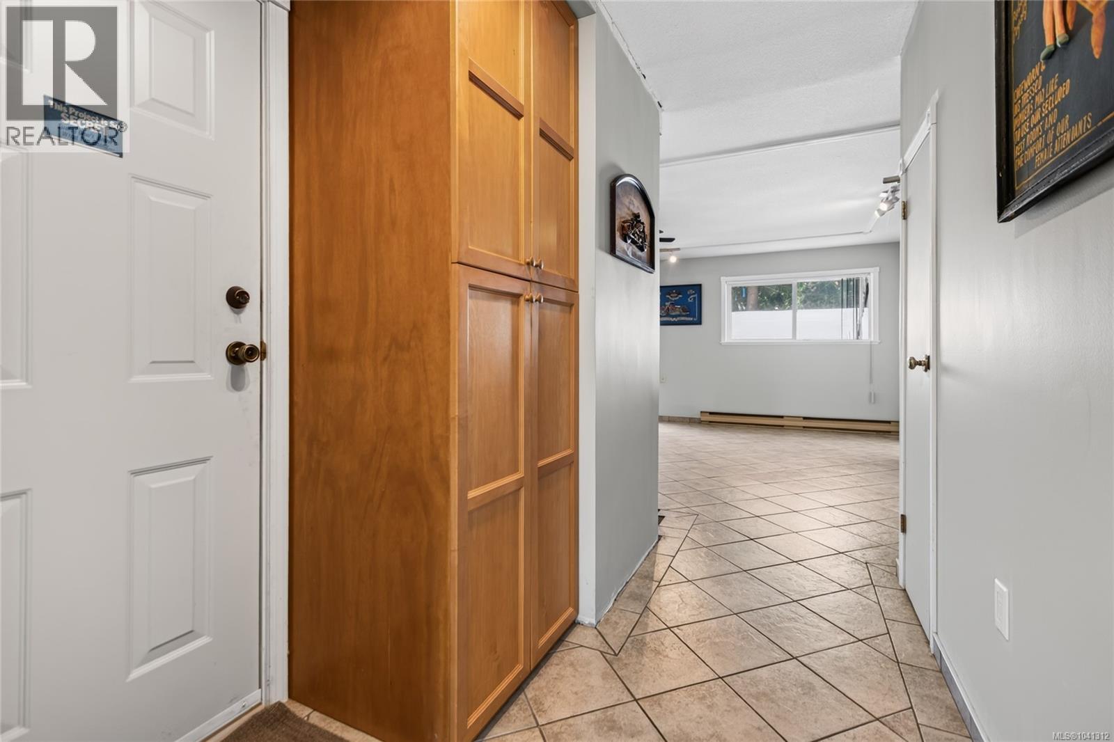1663 Belair Rd - 33