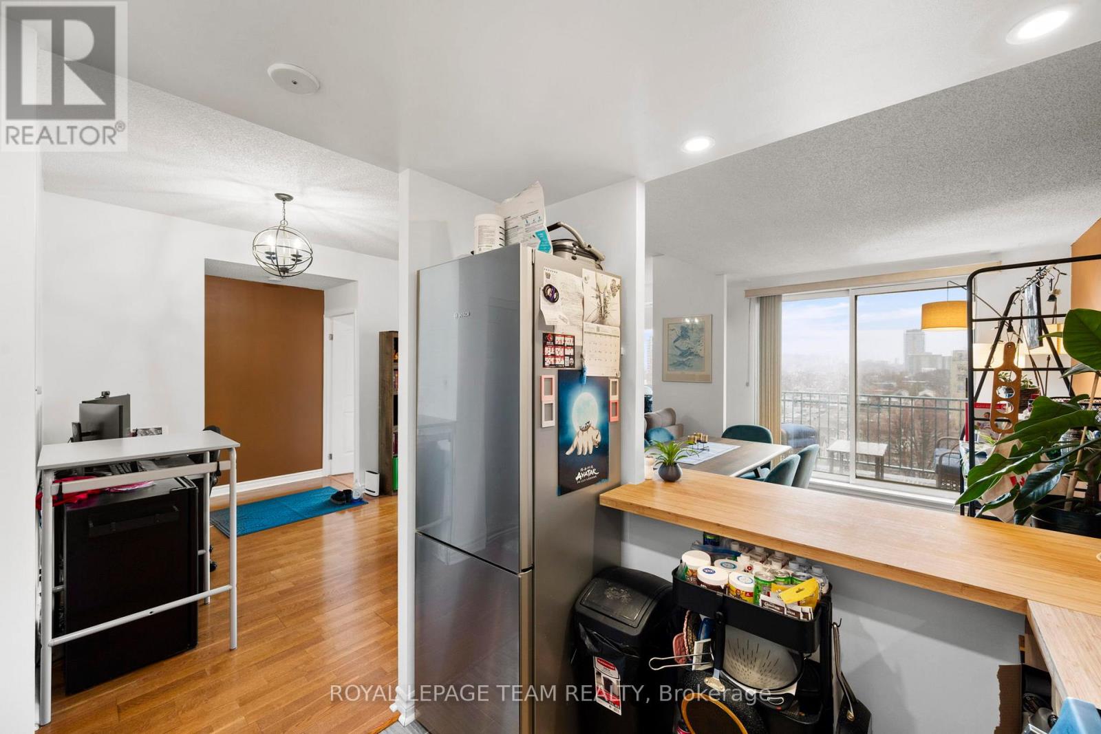 #902 45 HOLLAND AVENUE - 13