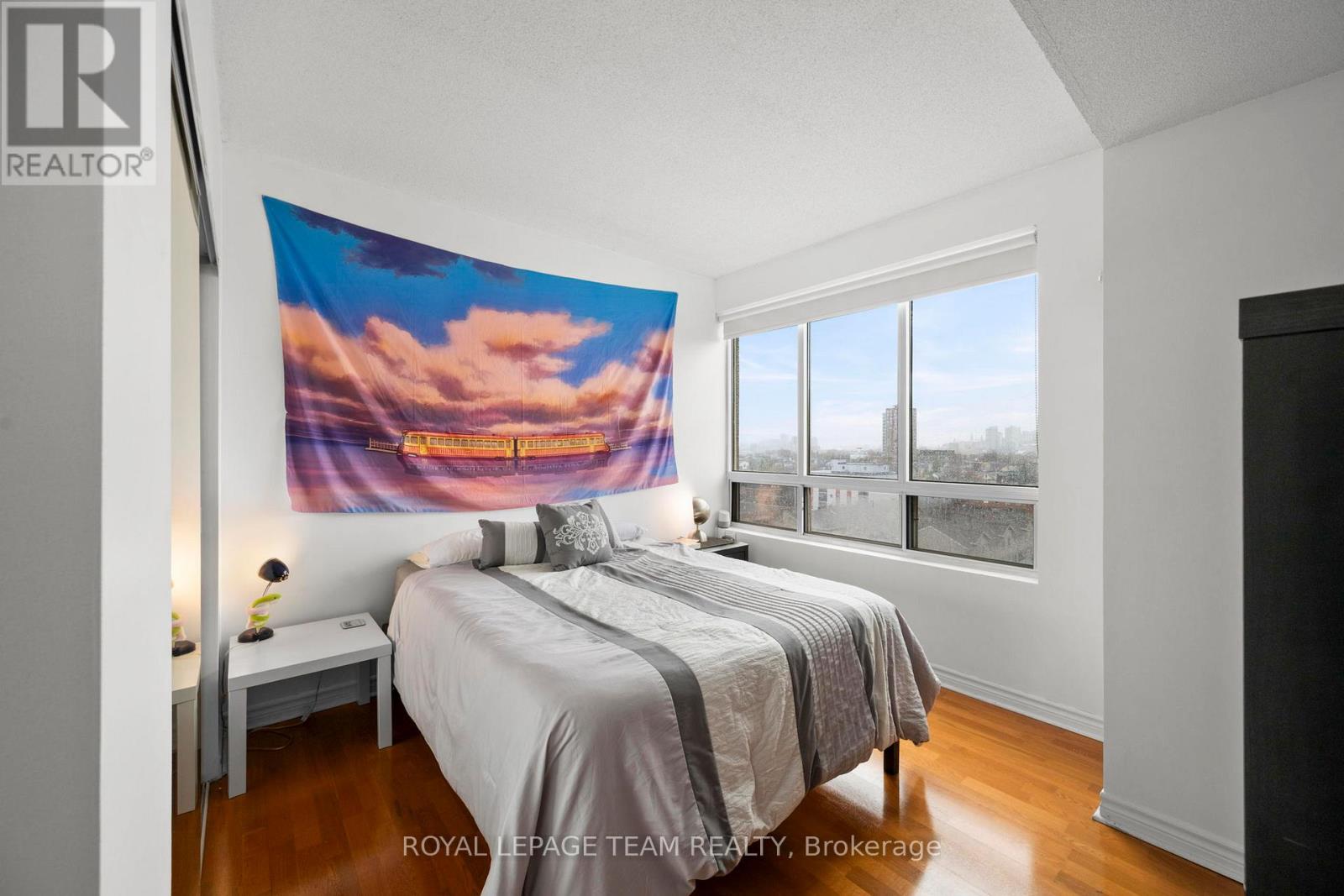 #902 45 HOLLAND AVENUE - 21
