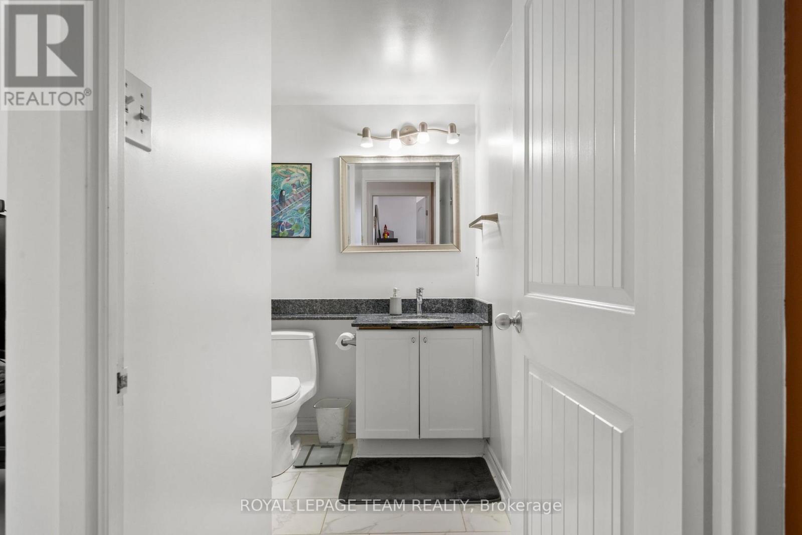 #902 45 HOLLAND AVENUE - 24
