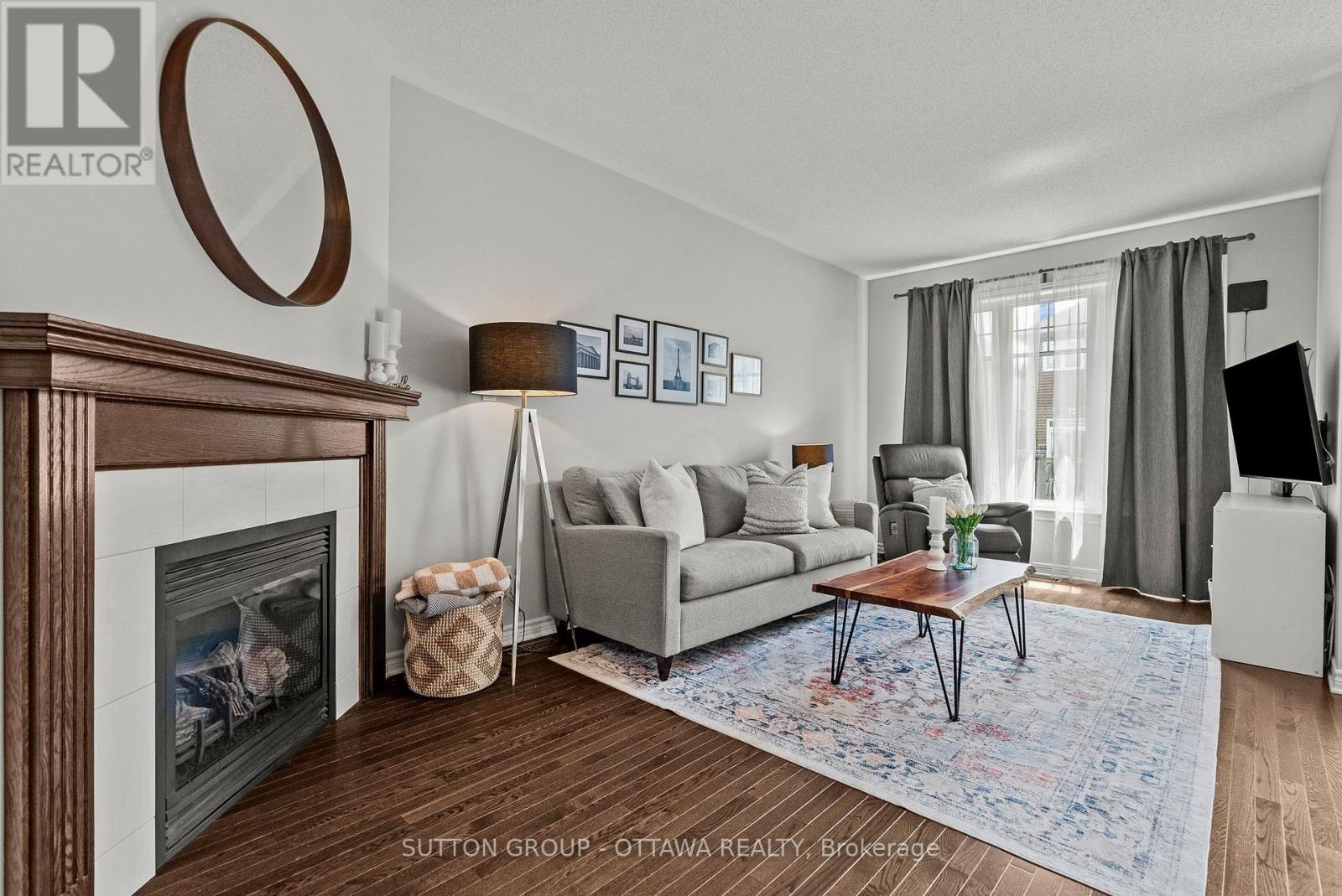 3 Bed, 3 Bath House for Sale in Ottawa – 711 HAZELNUT CRESCENT, Ottawa – MLS# X13484426 - Image 16