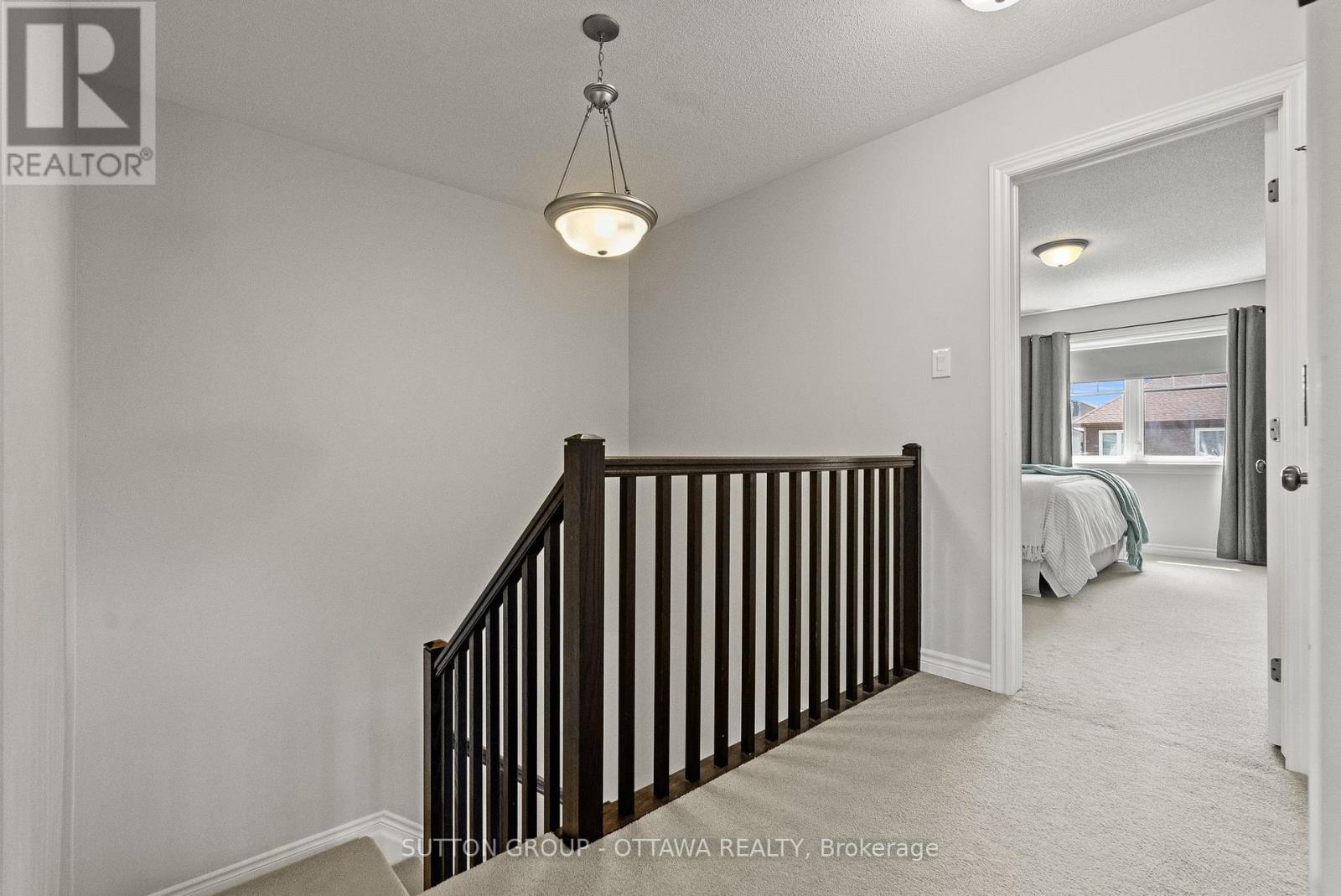 3 Bed, 3 Bath House for Sale in Ottawa – 711 HAZELNUT CRESCENT, Ottawa – MLS# X13484426 - Image 21