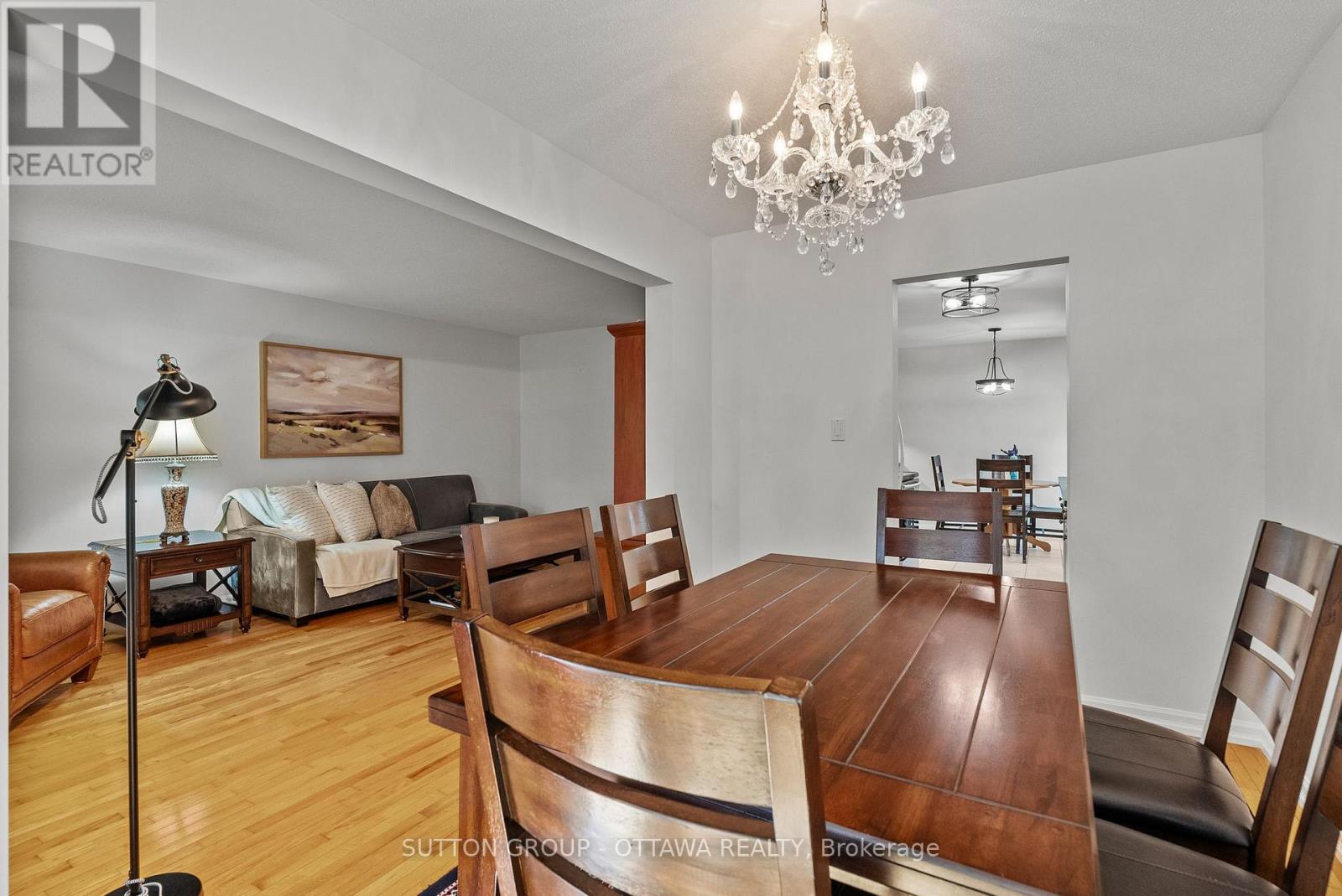 3 Bed, 2 Bath House for Sale in Ottawa – 200 MCCURDY DRIVE, Ottawa – MLS# X13484430 - Image 17