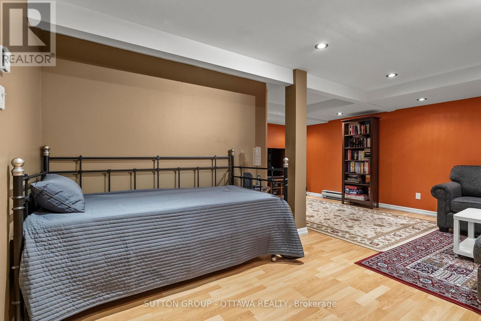 3 Bed, 2 Bath House for Sale in Ottawa – 200 MCCURDY DRIVE, Ottawa – MLS# X13484430 - Image 36