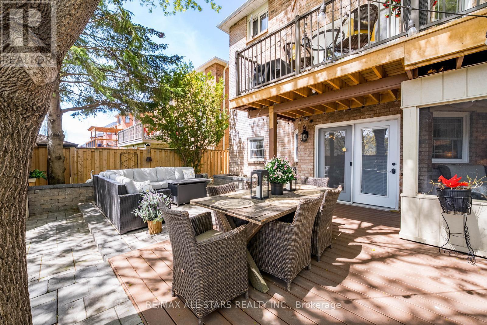 636 RUPERT AVENUE - 32