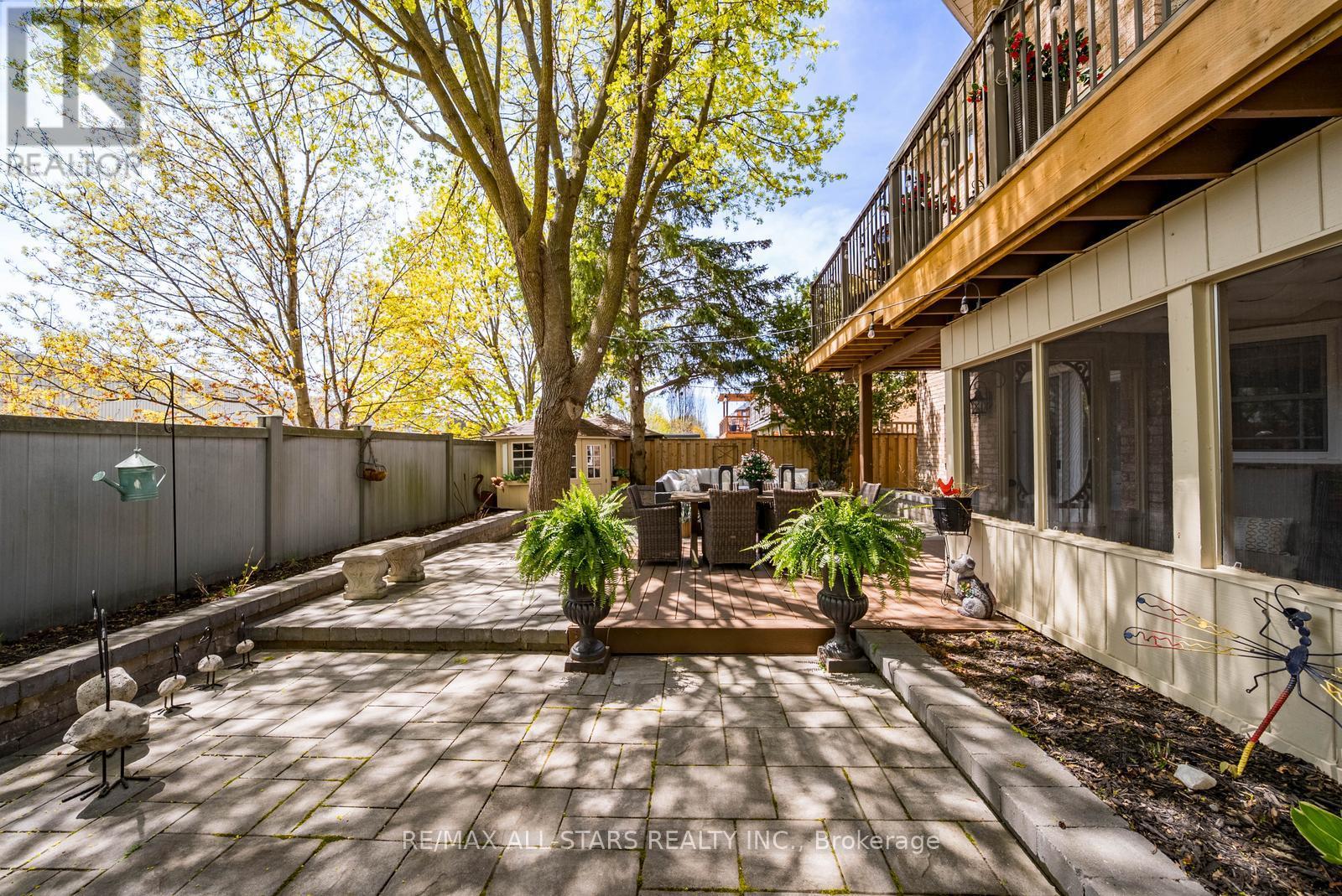 636 RUPERT AVENUE - 34