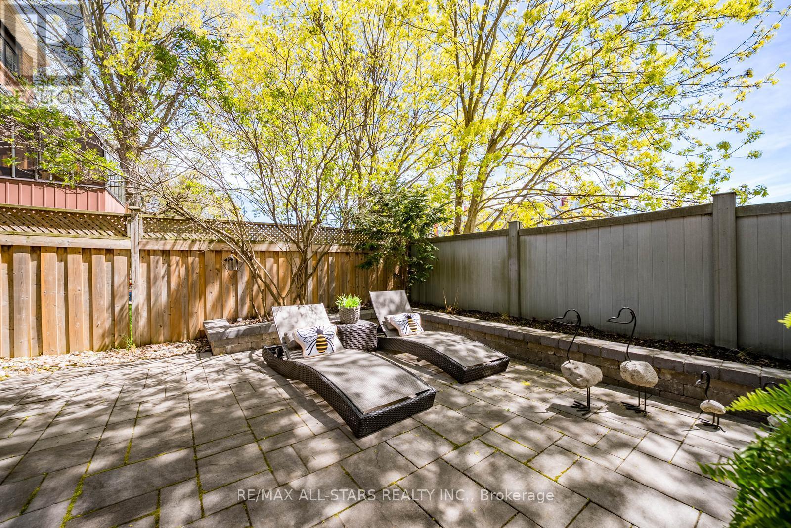 636 RUPERT AVENUE - 33
