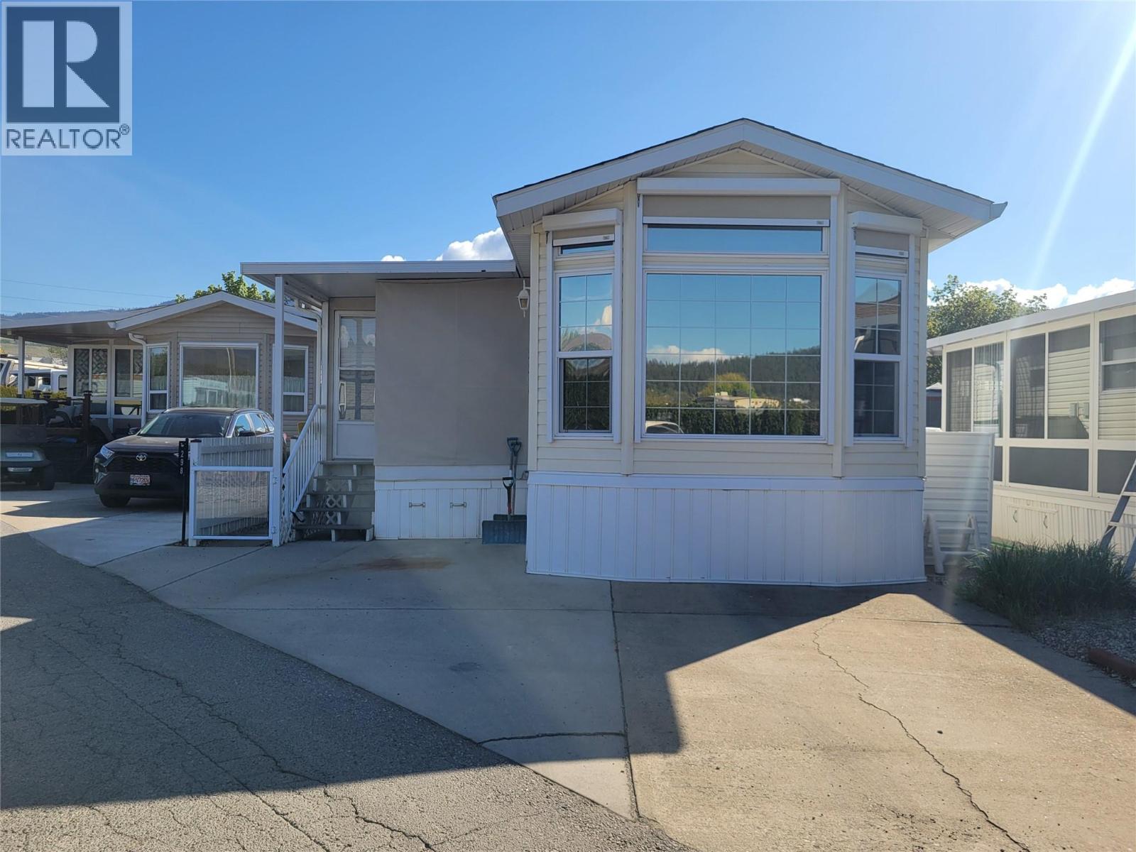 #298 415 Commonwealth Road - 1