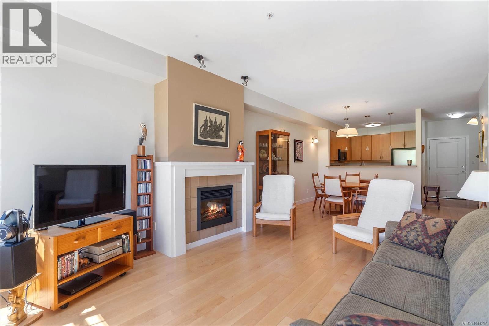 203C 1115 Craigflower Rd, Esquimalt