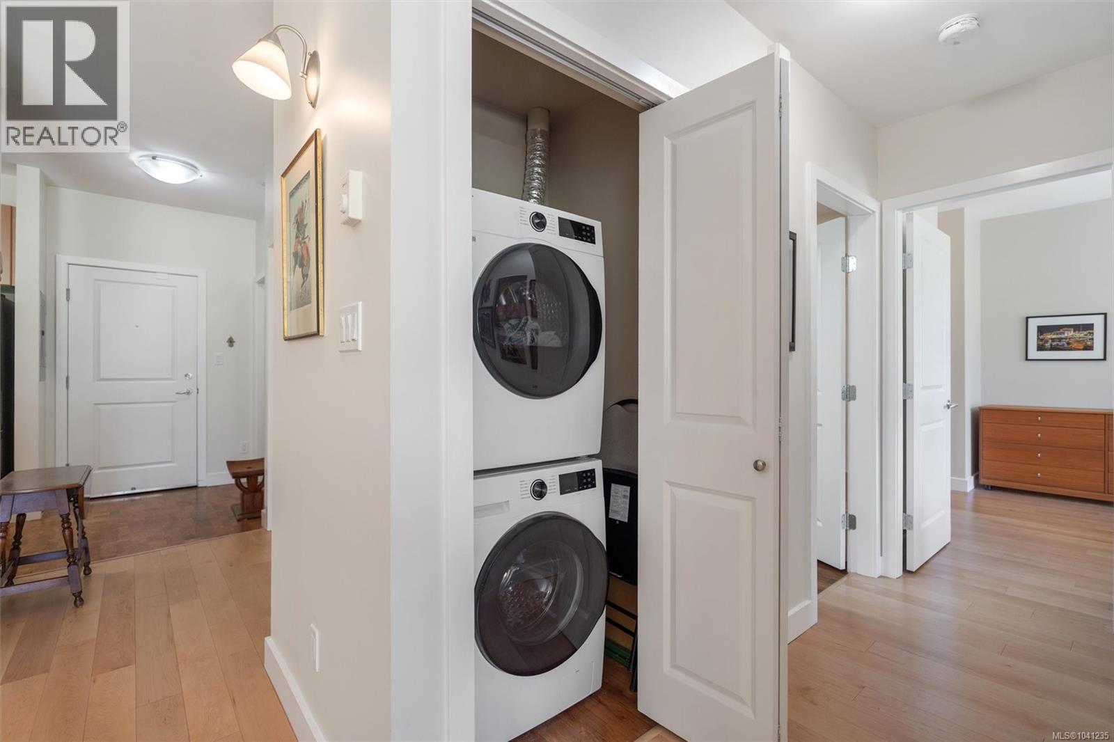 203C 1115 Craigflower Rd, Esquimalt