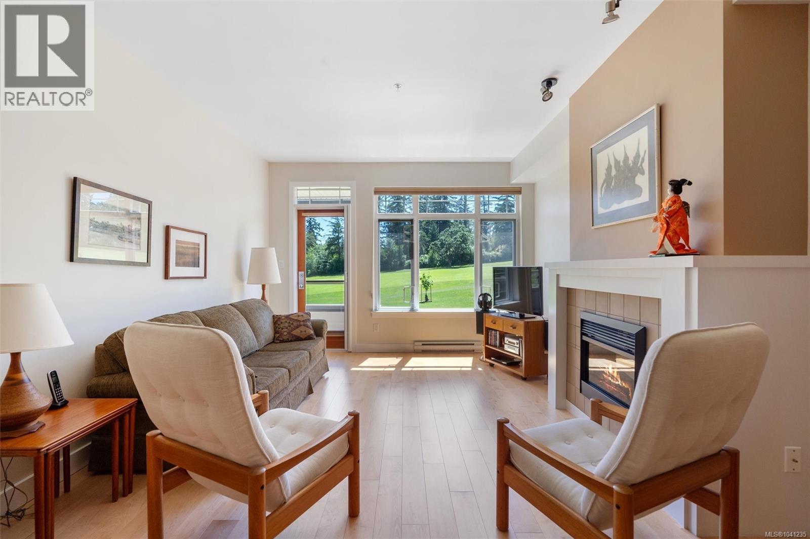 203C 1115 Craigflower Rd, Esquimalt