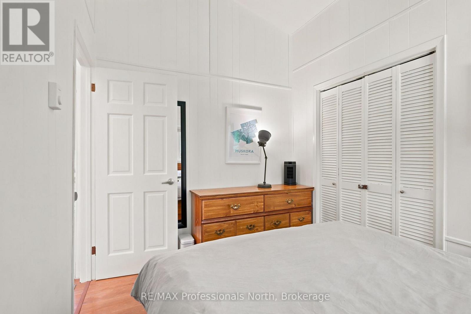 1245 SHERWOOD FOREST ROAD - 33