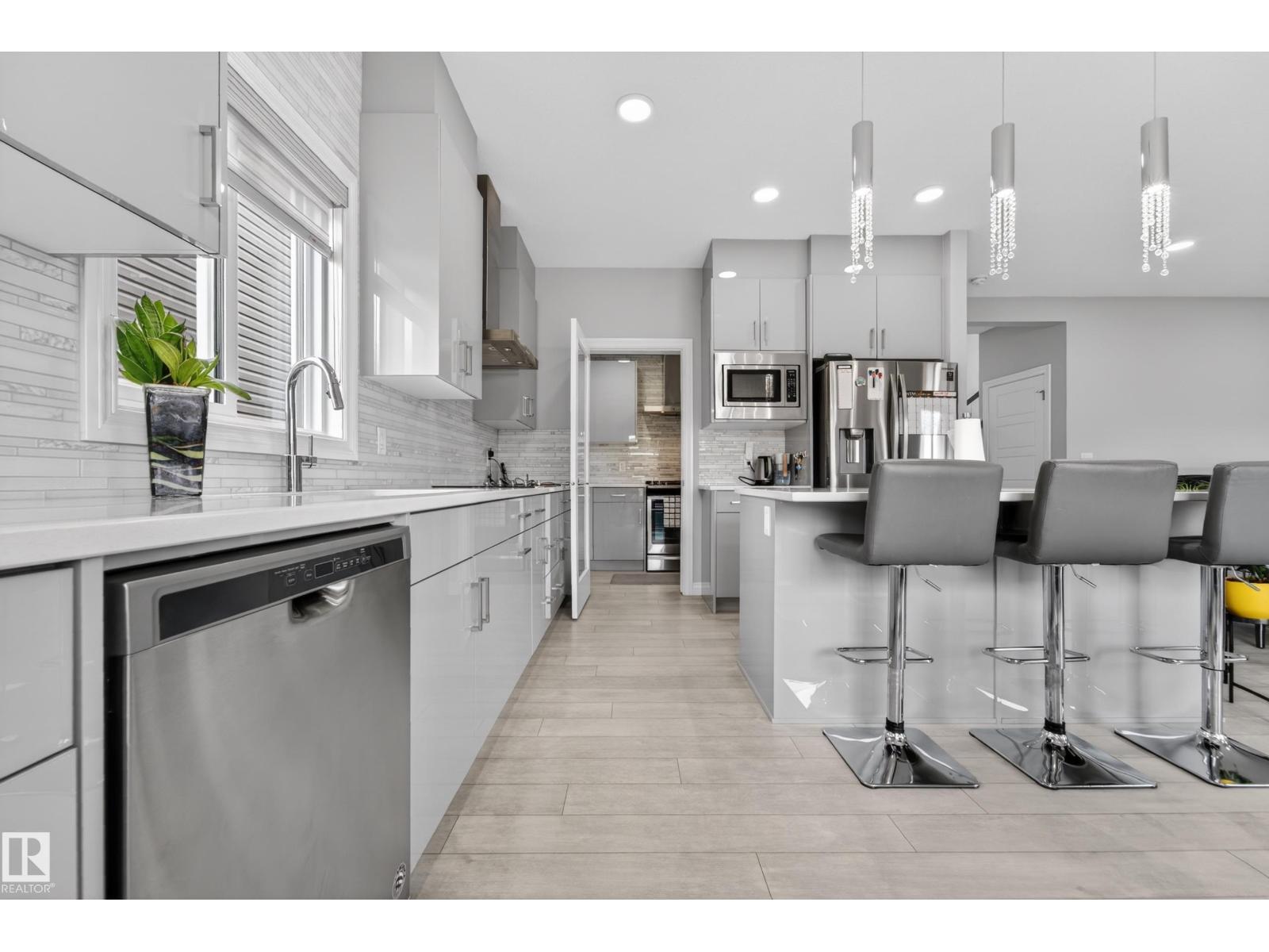 1231 26 ST NW - 24
