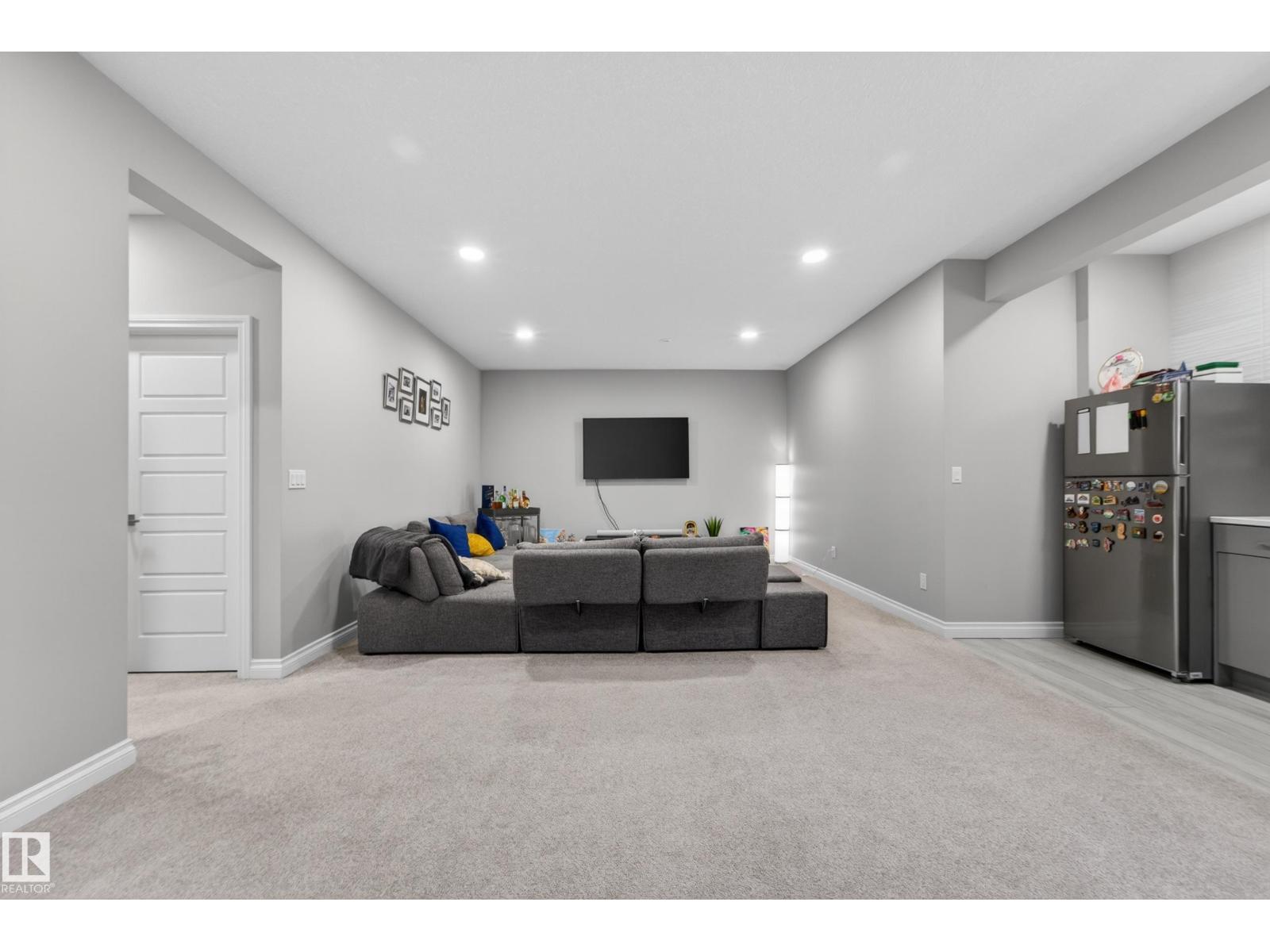 1231 26 ST NW - 53
