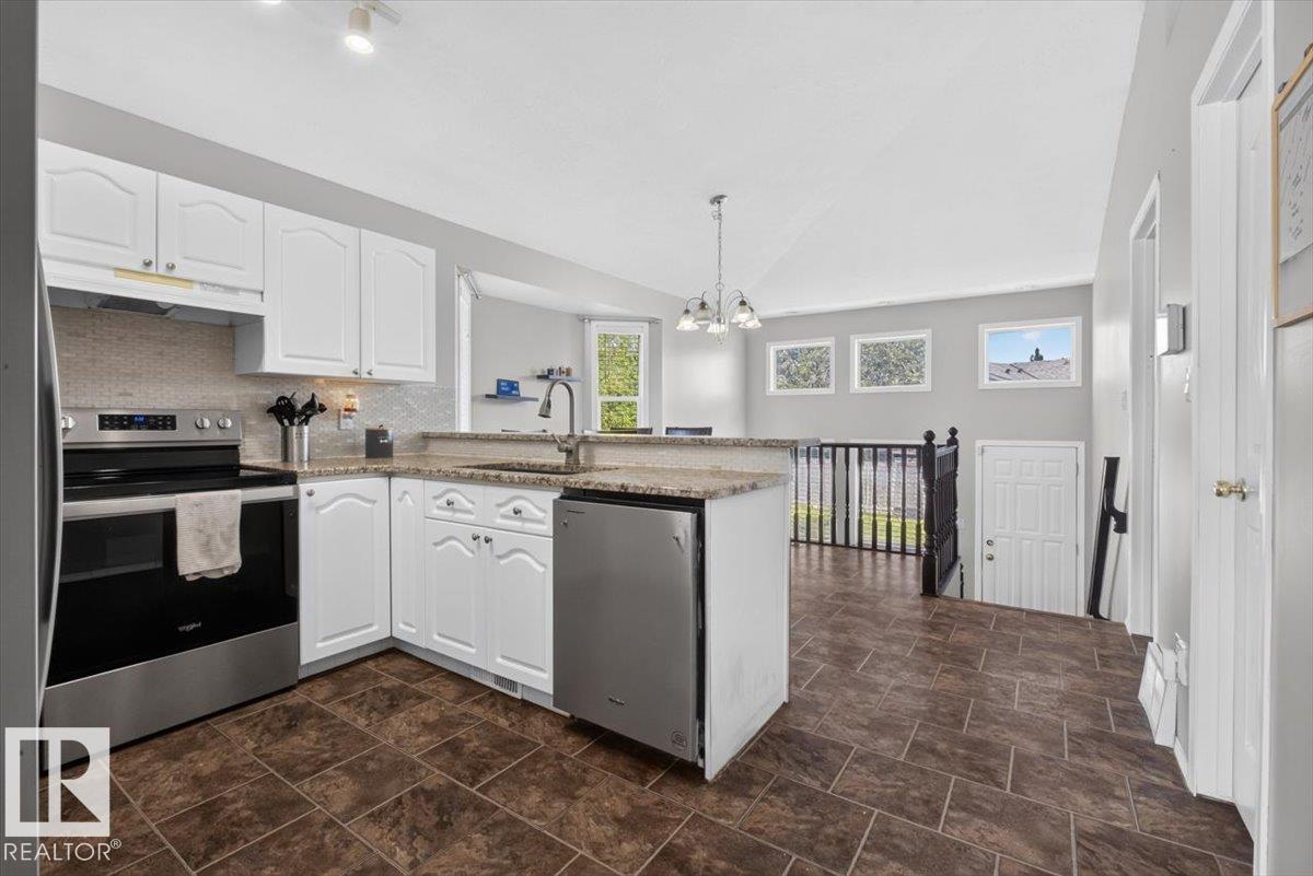 3907 33 ST NW - 12