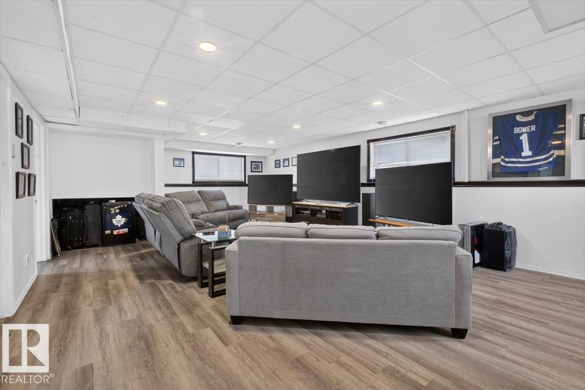 3907 33 ST NW - 27