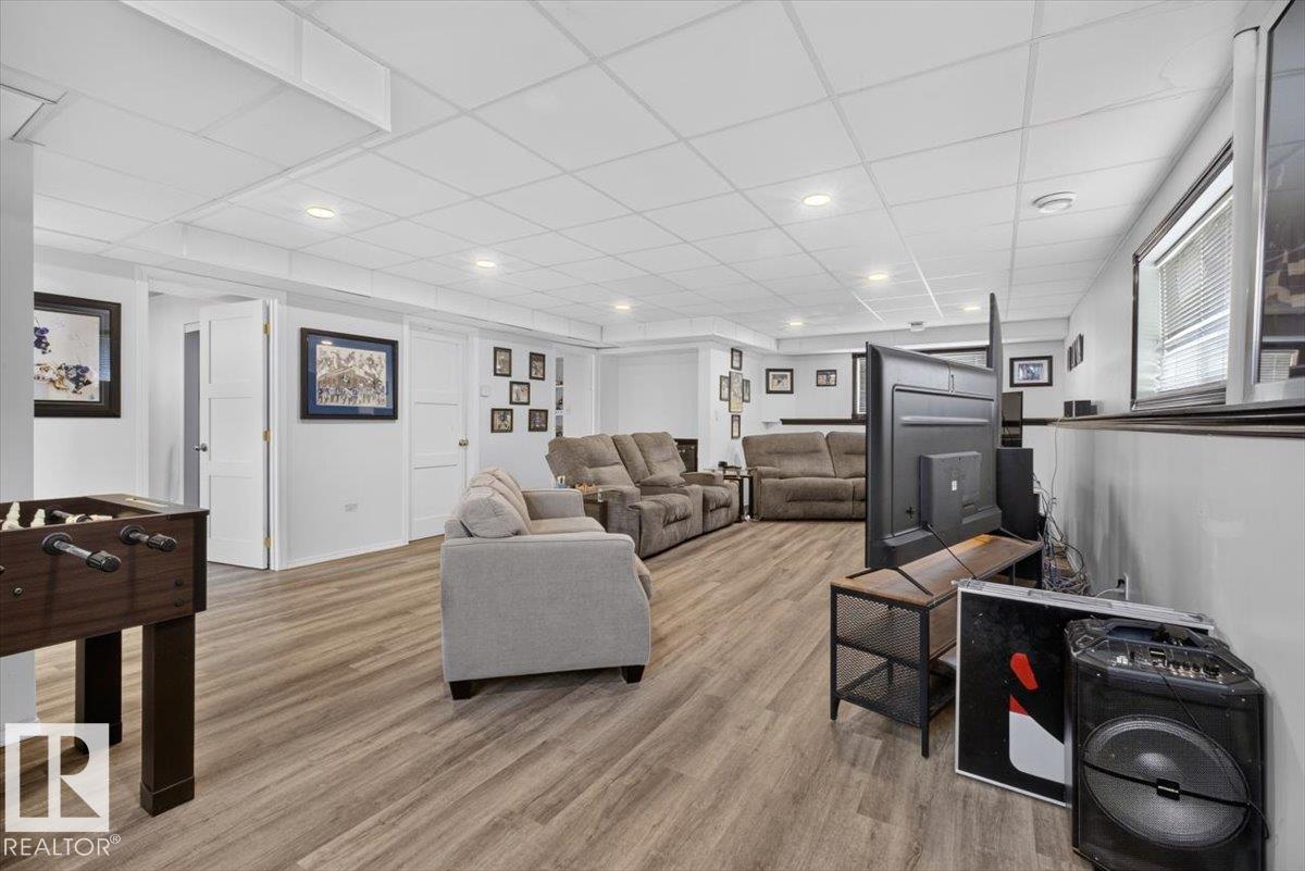 3907 33 ST NW - 29