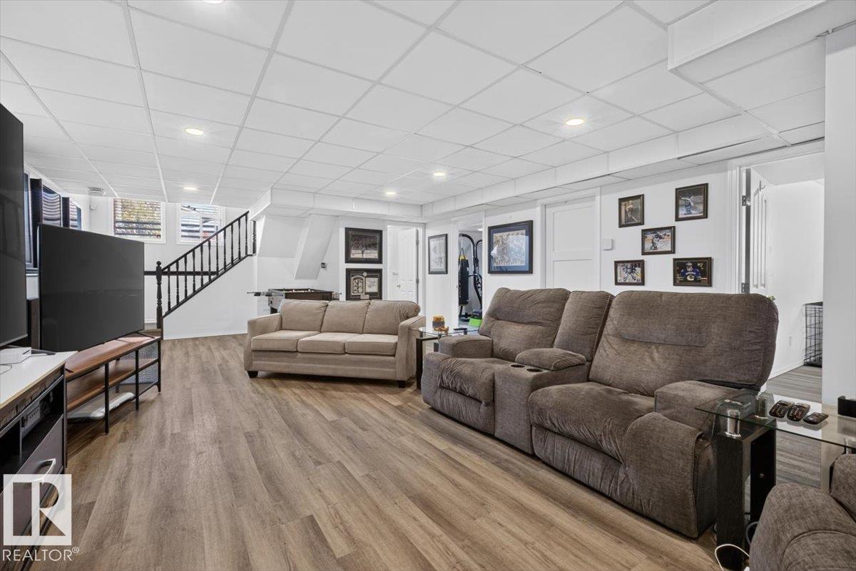 3907 33 ST NW - 30
