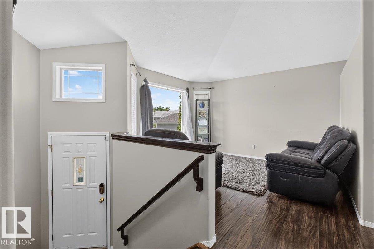 3907 33 ST NW - 8