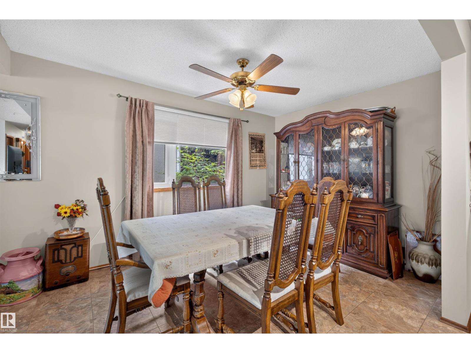 18 GLENBROOK BV — photo 11