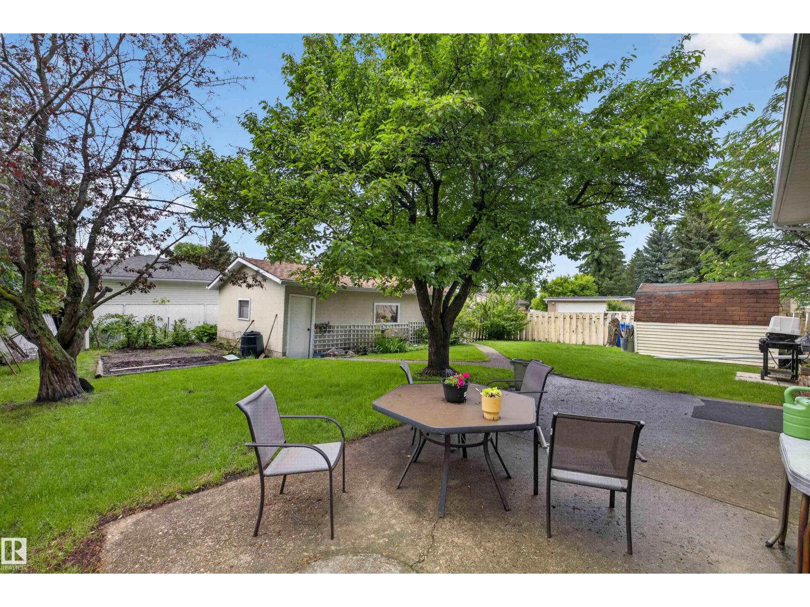 18 GLENBROOK BV — photo 32