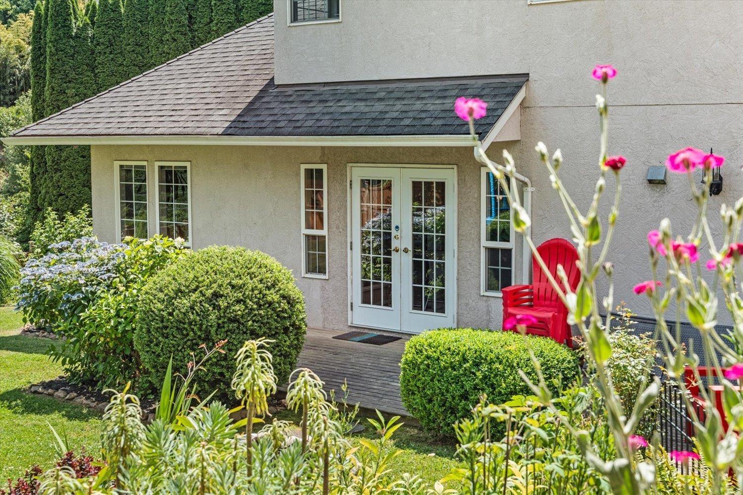 8767 FREELAND PLACE, Chilliwack Mountain, Chilliwack