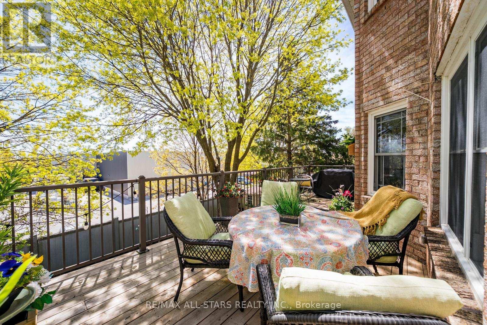 636 RUPERT AVENUE - 12
