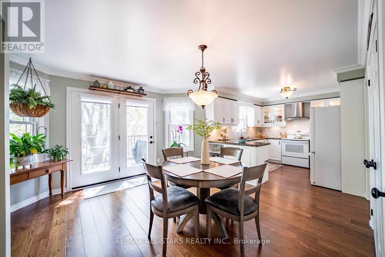 636 RUPERT AVENUE - 10
