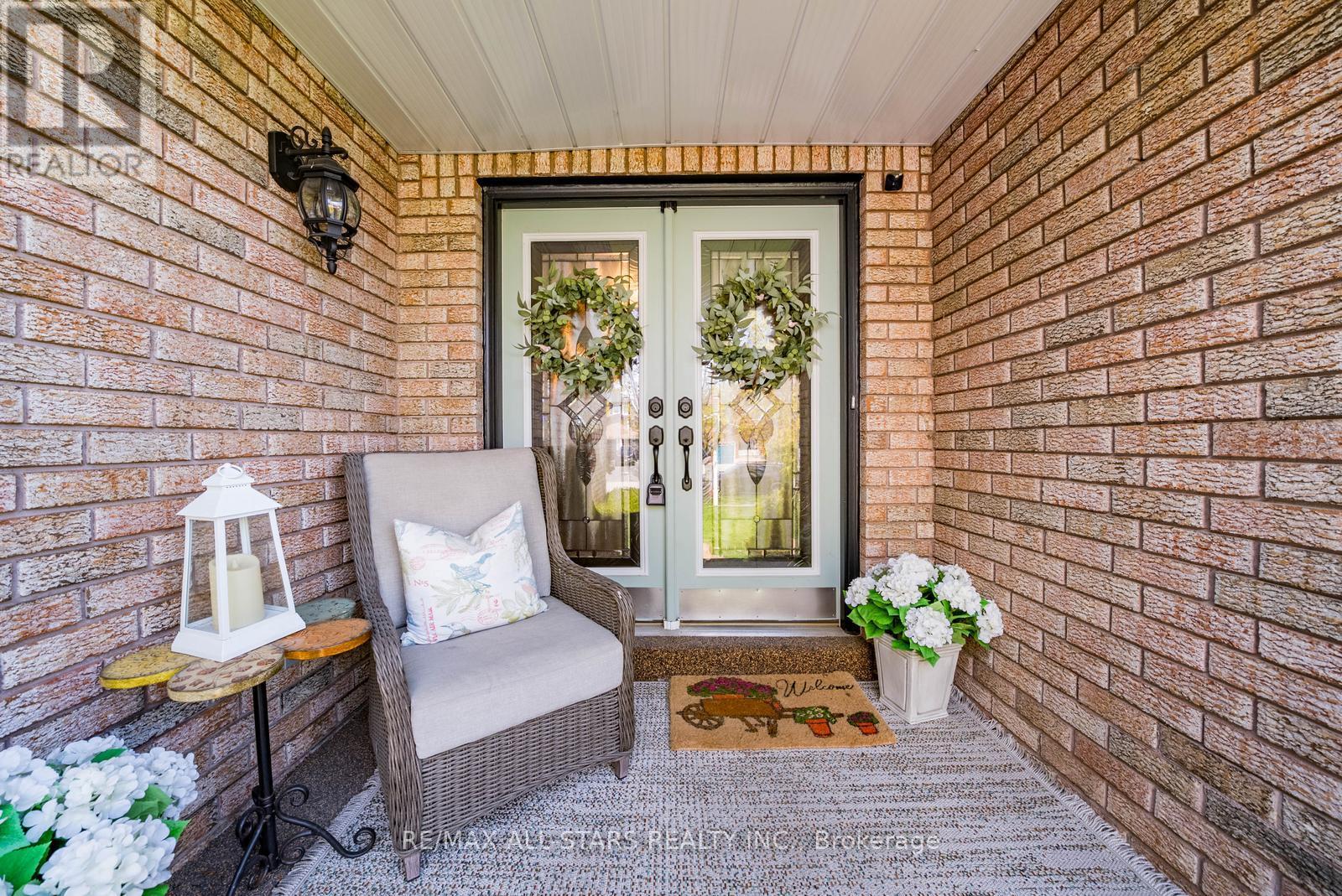 636 RUPERT AVENUE - 2