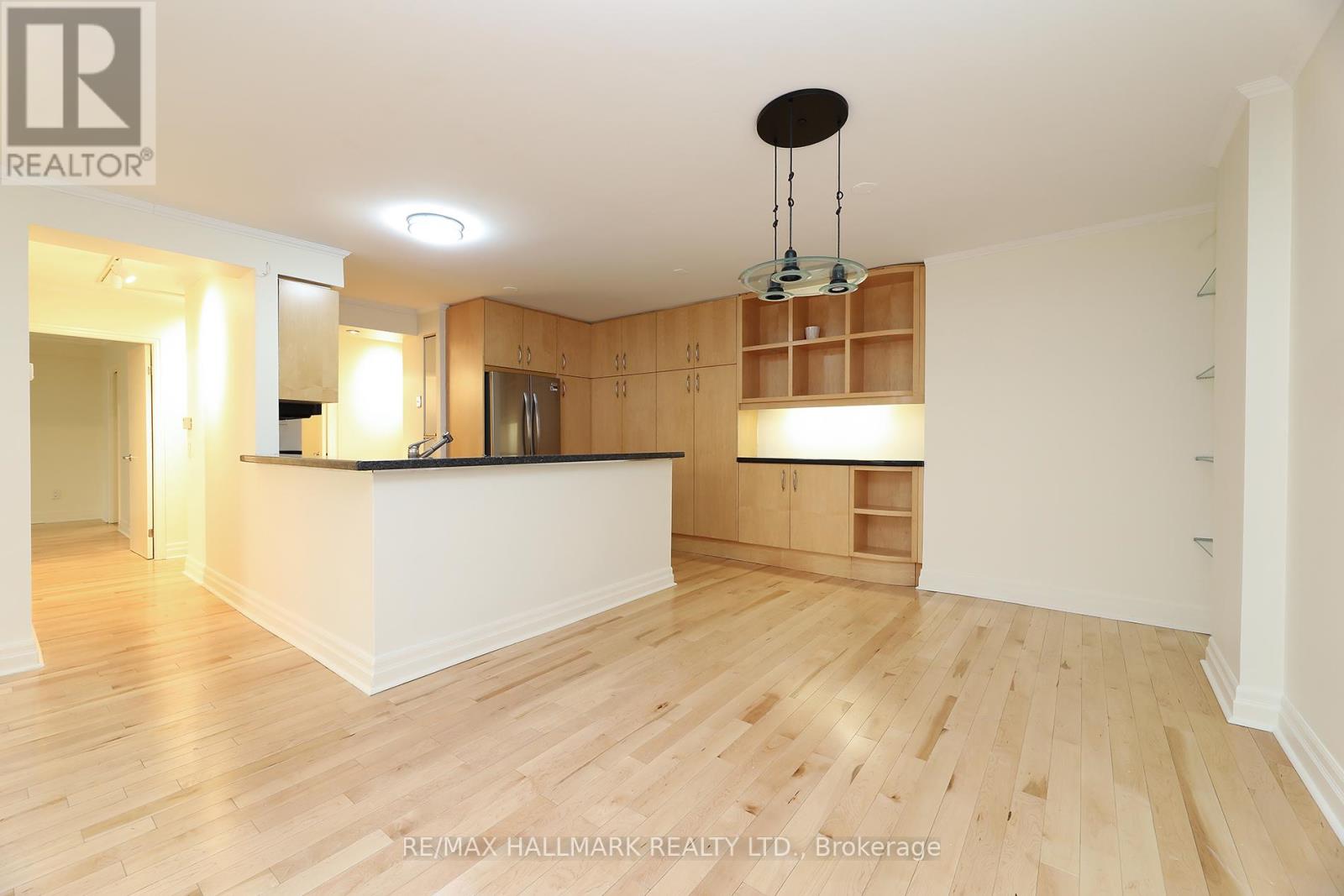 #106 212 ST. GEORGE STREET - 20