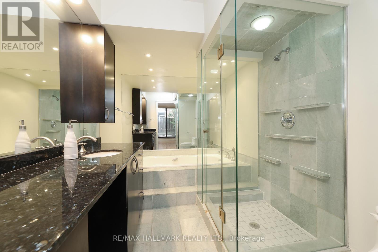 #106 212 ST. GEORGE STREET - 26