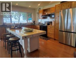 69 East Shore Road, Pelee Island, ON N0R1M0 Photo 13