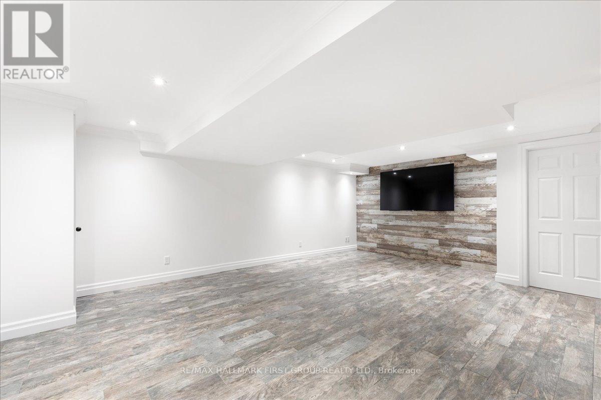 986 MOUNTCASTLE CRESCENT - 37