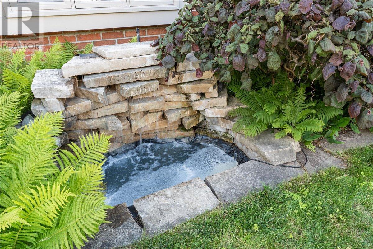 986 MOUNTCASTLE CRESCENT - 47