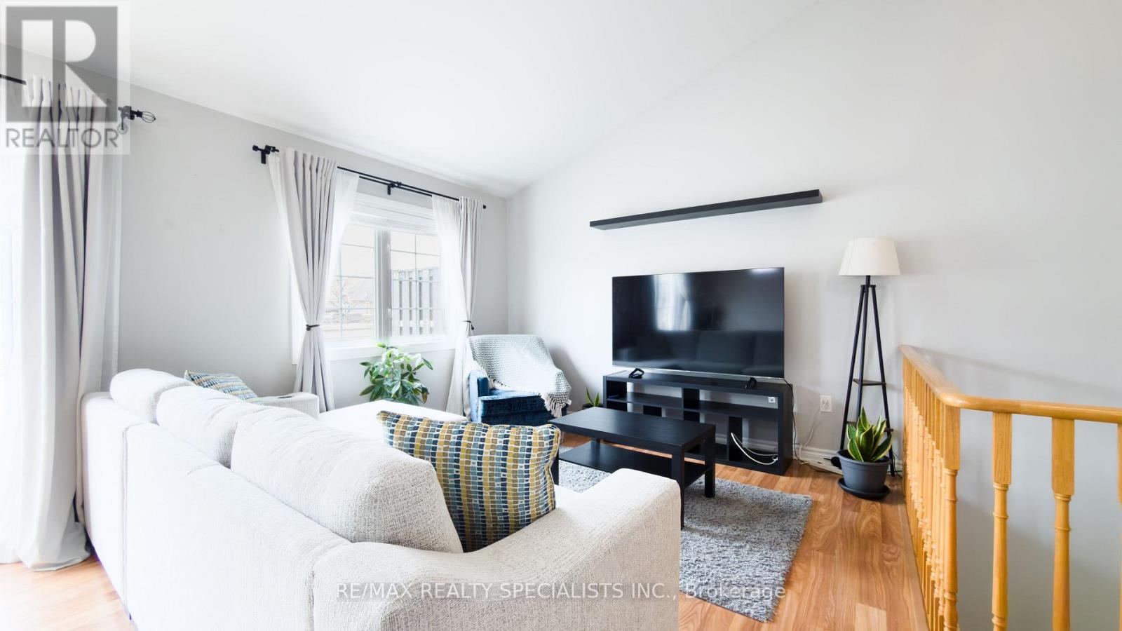 111 CIVIC CENTRE DRIVE - 9