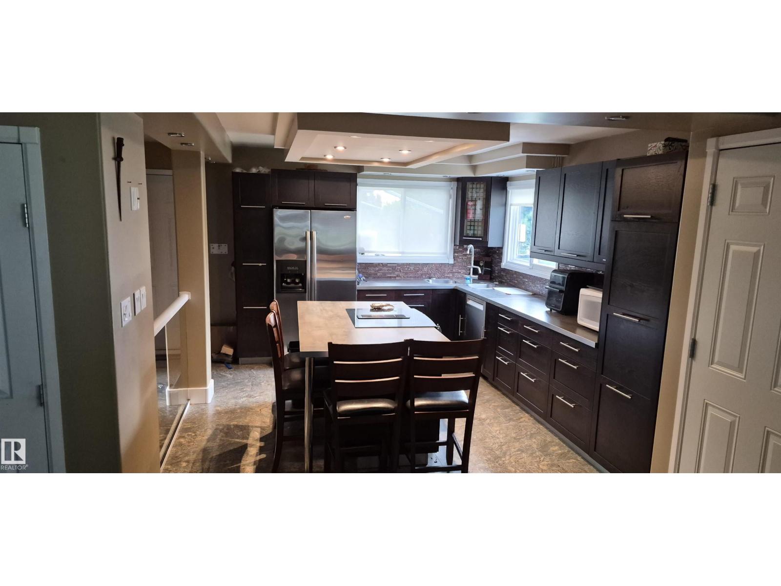 10523 105 ST - 14