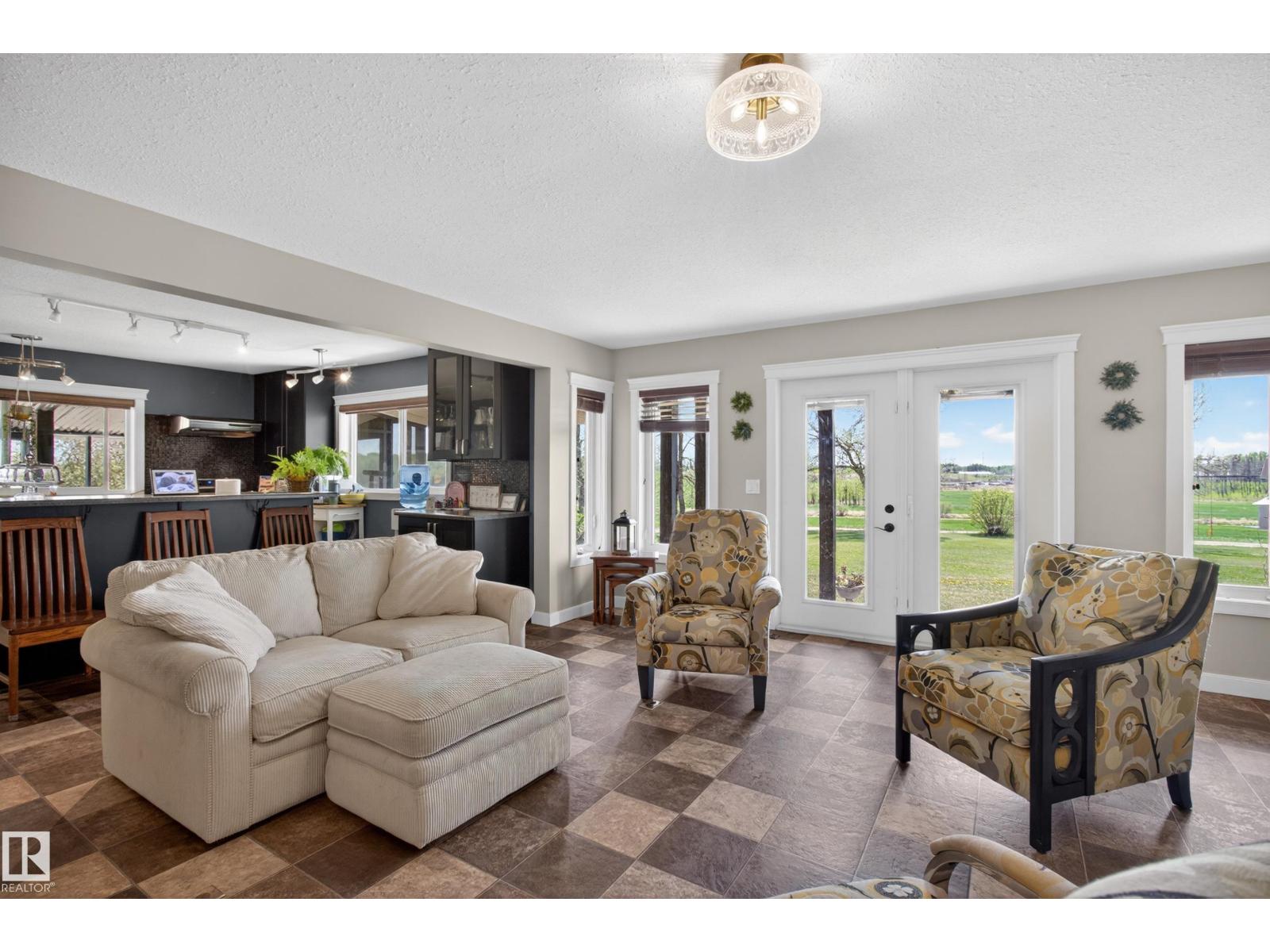 52073 HWY 21 - 26