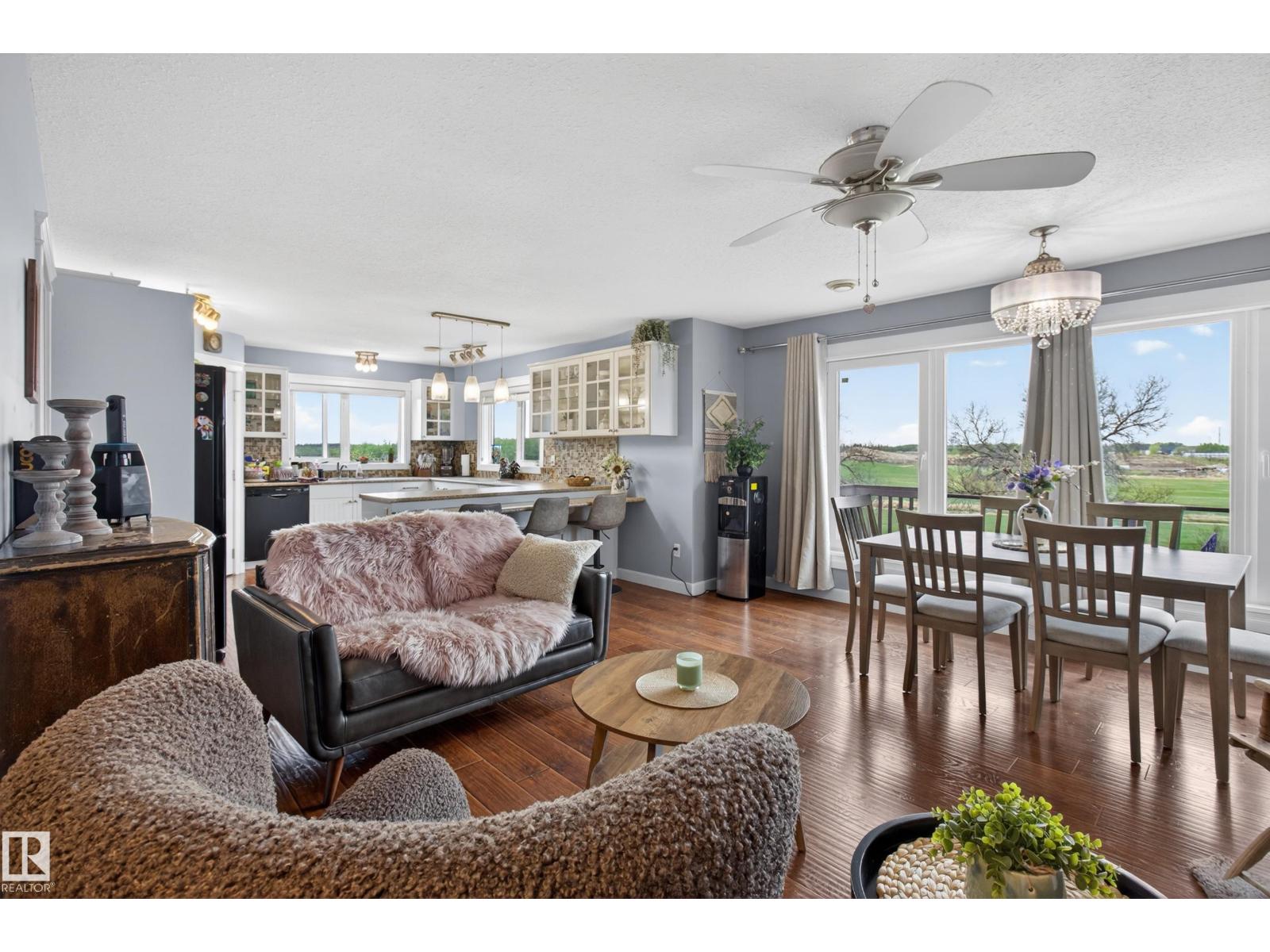 52073 HWY 21 - 15