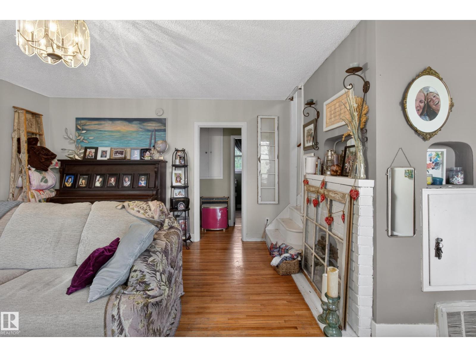 52073 HWY 21 - 67