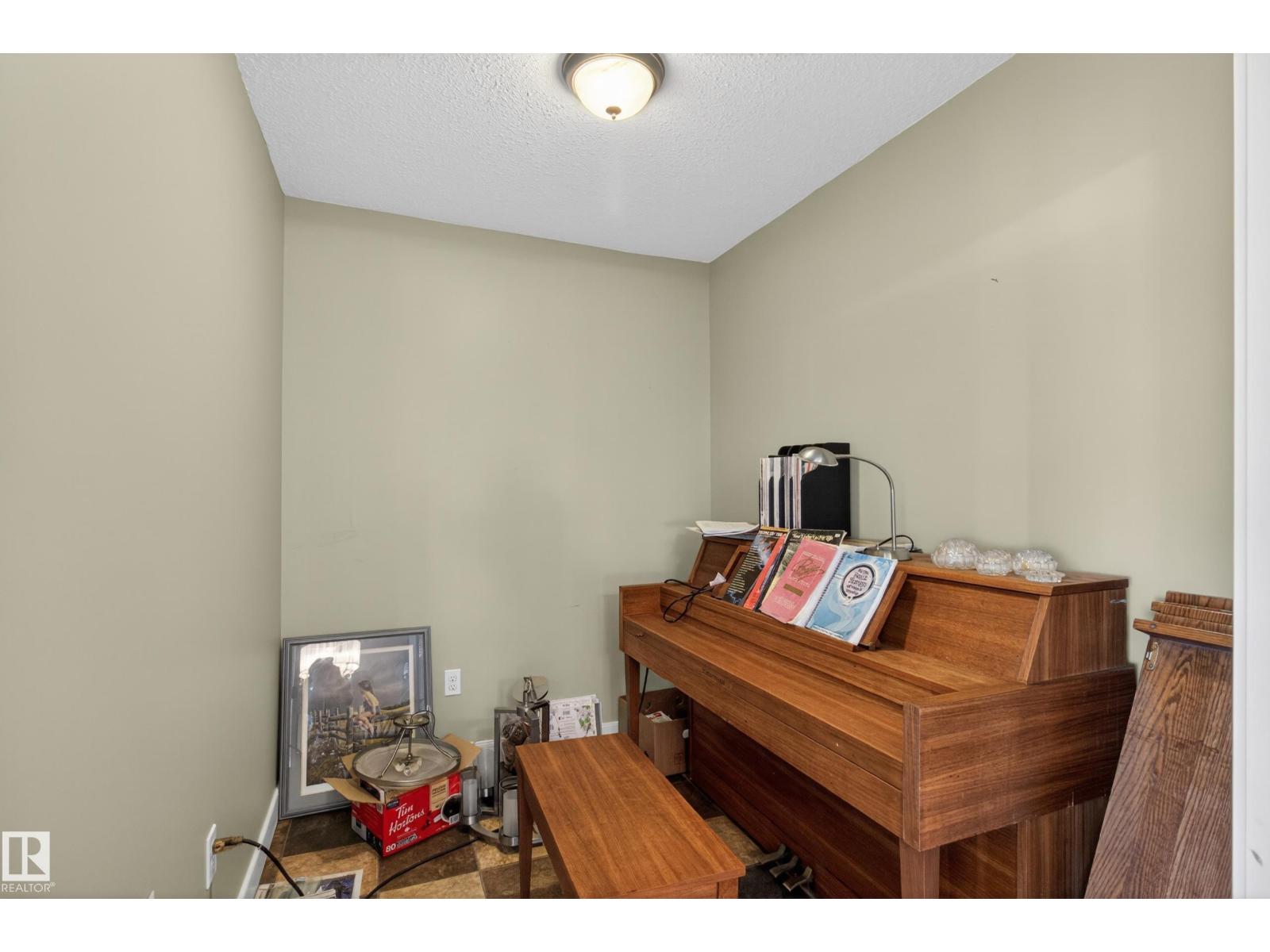 52073 HWY 21 - 31