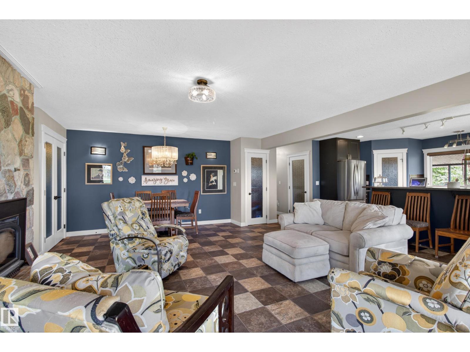 52073 HWY 21 - 29