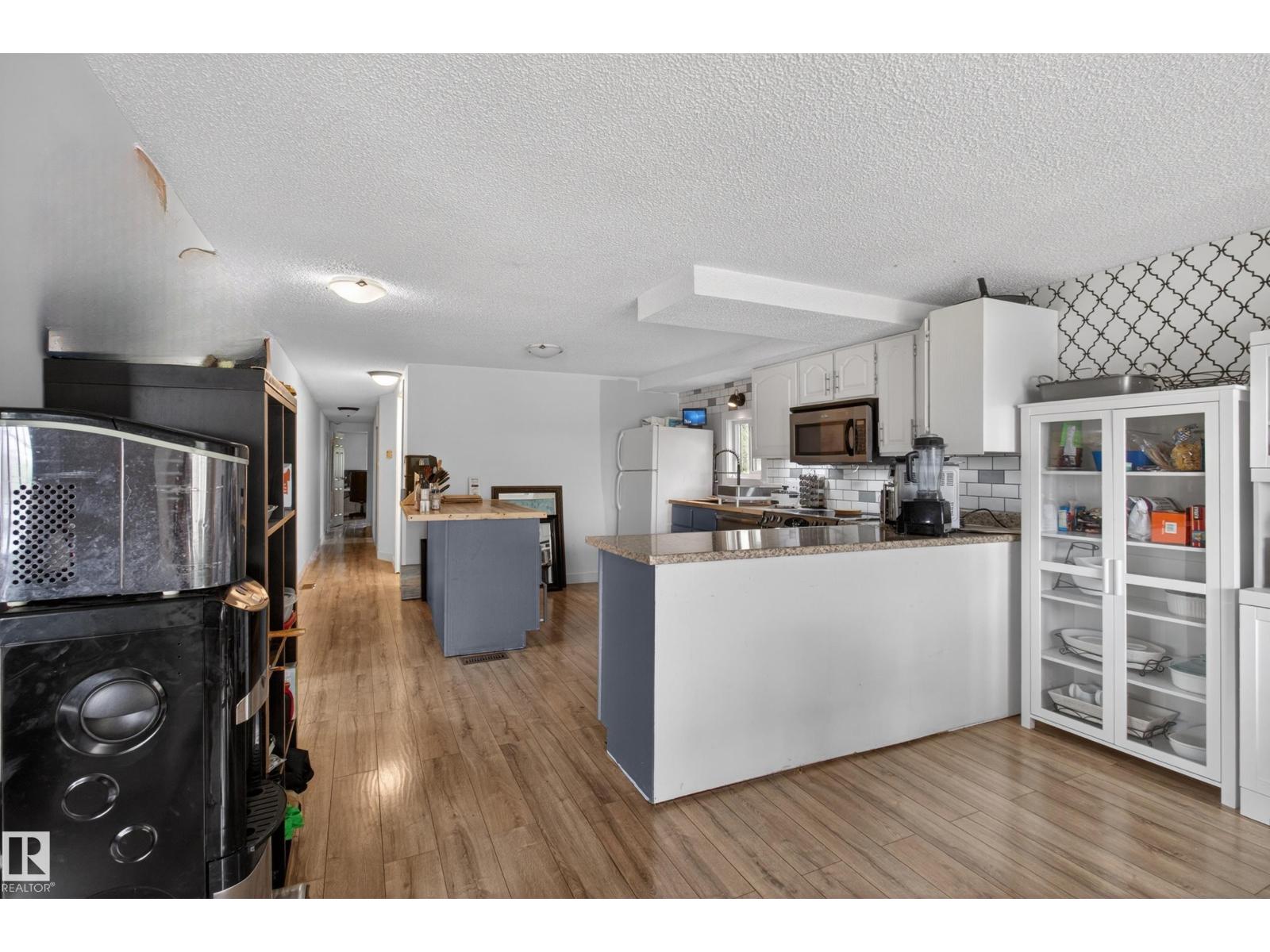 52073 HWY 21 - 56