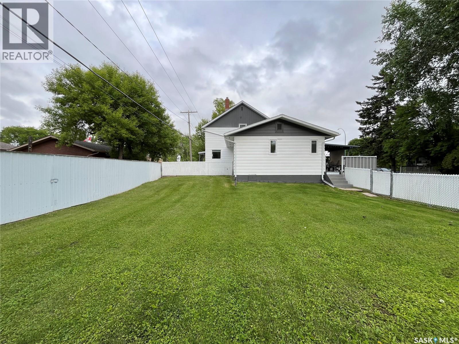 808 Ellice STREET - 23