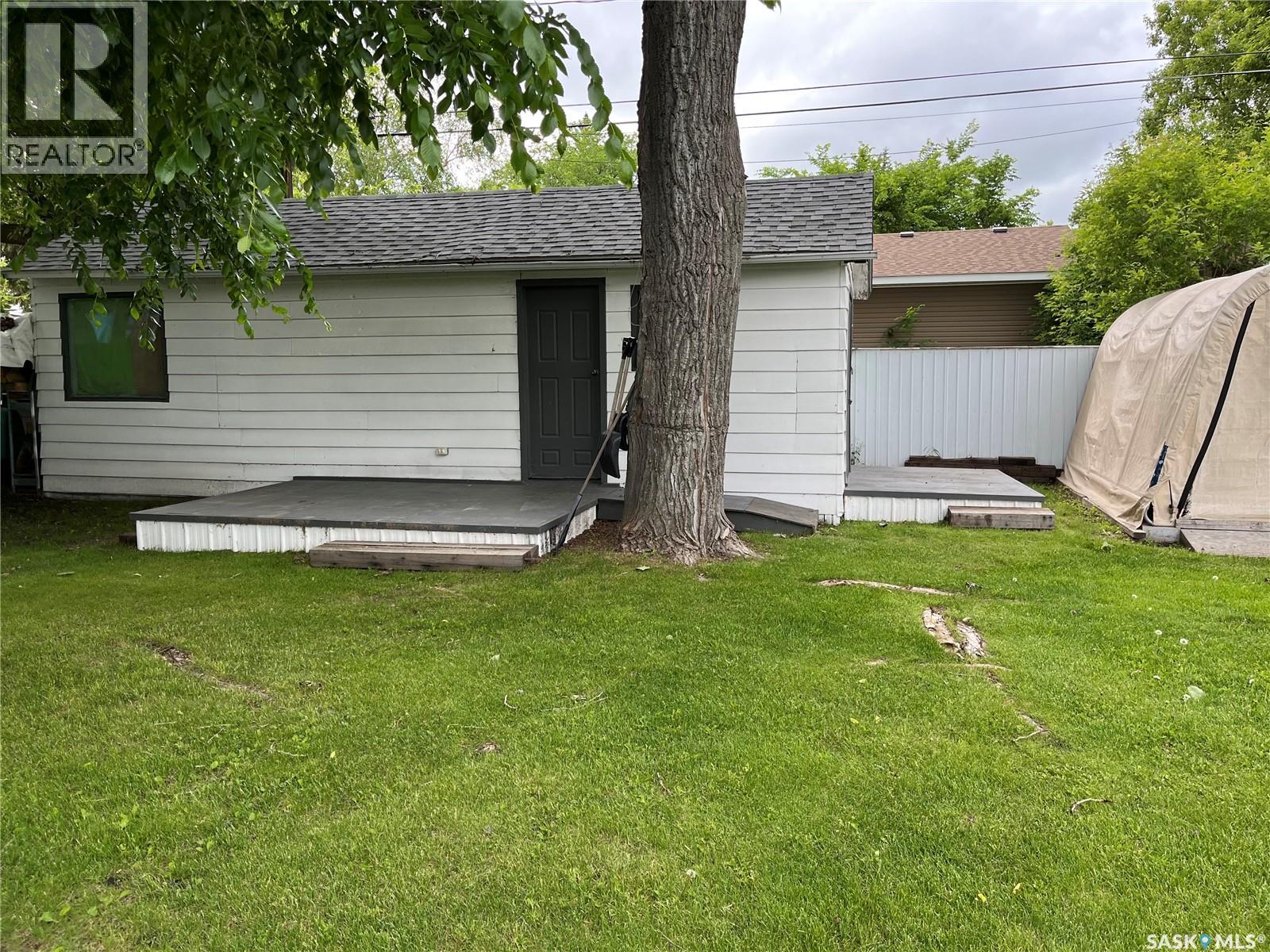 808 Ellice STREET - 28