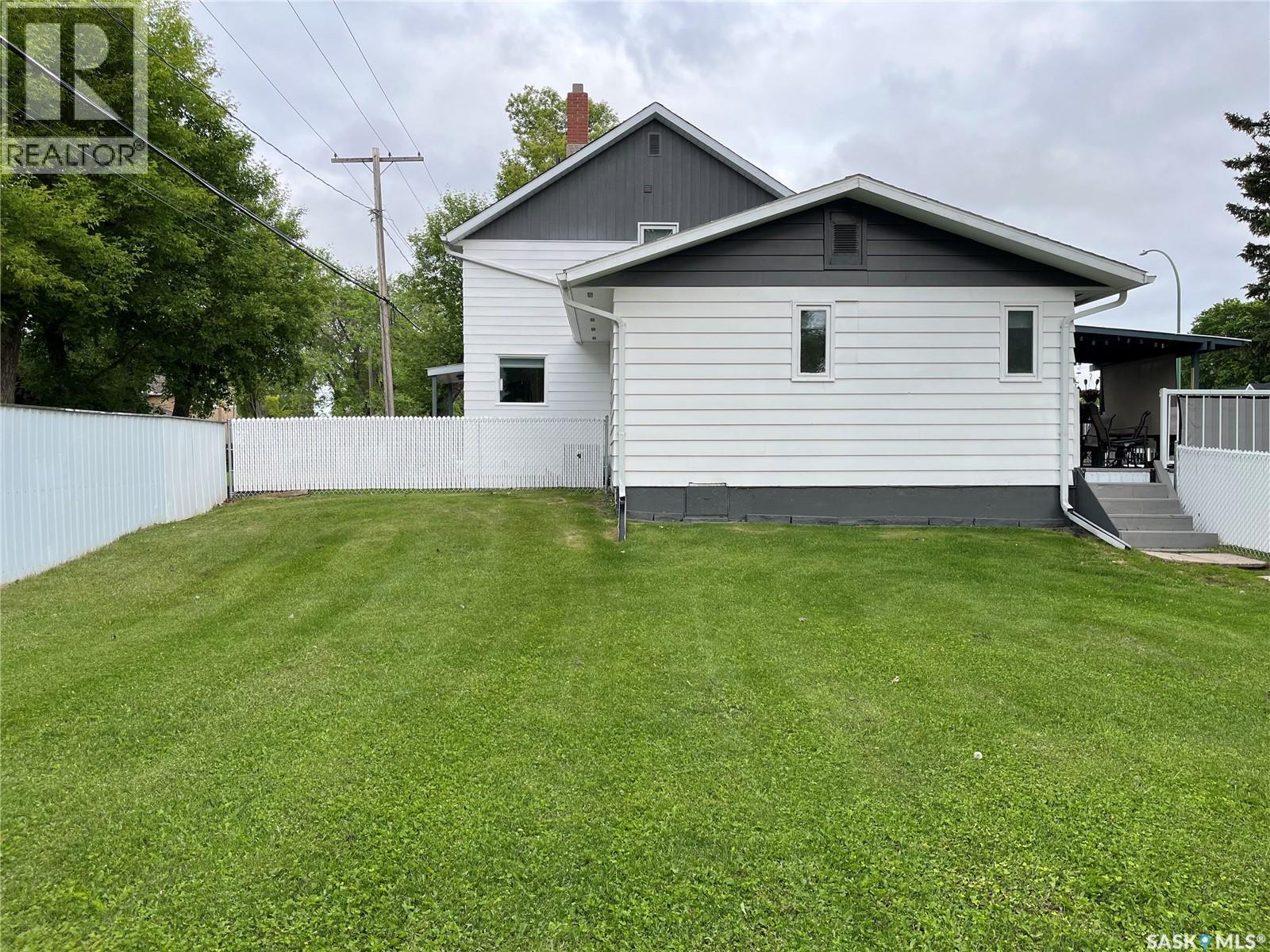 808 Ellice STREET - 24